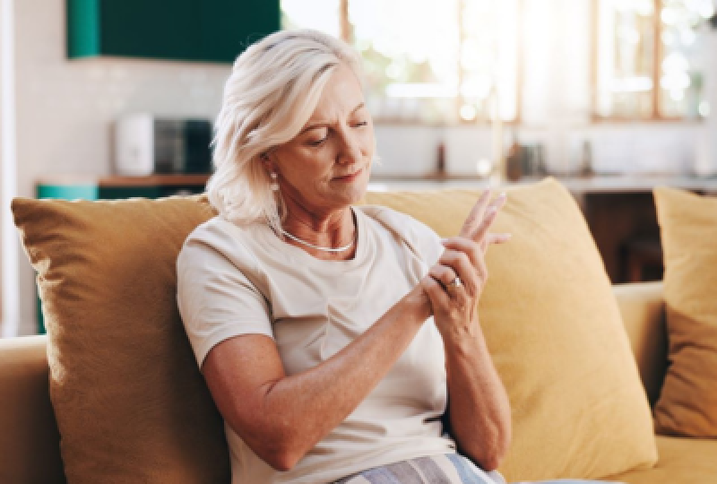 Artrita reumatoida: cauze si factori de risc, tablou clinic