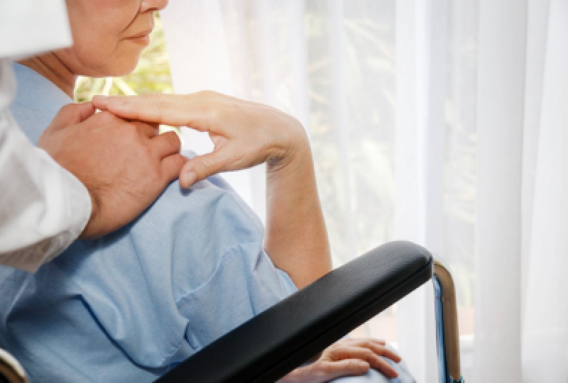Hemipareza: ce este, dispozitive utile pentru recuperare si tratament