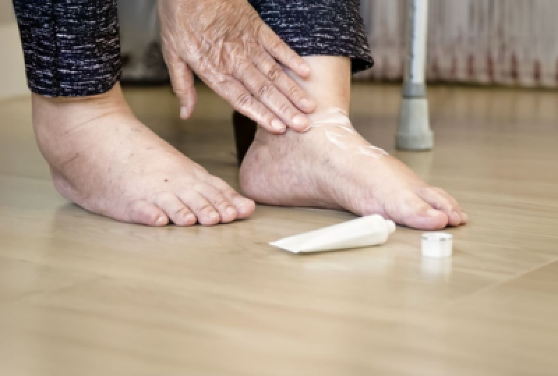 Ingrijirea piciorului diabetic: Produse esentiale pentru tratament si preventie
