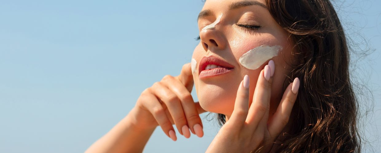 Cat de des aplici crema de protectie solara? Sfaturi si recomandari